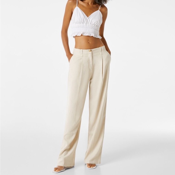 Bershka Pants - BNWT Bershka Beige Wide Leg Pants. Size 10.